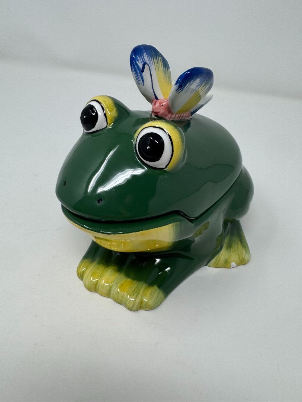 LTD Commodities Green Frog Butterfly Ceramic Lidded Candy Dish 6.5" Flaw
